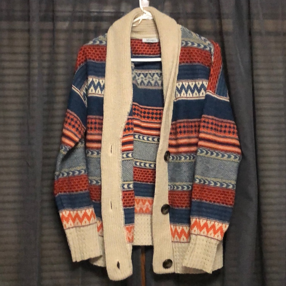 Thick Patterned Cardigan Sweater